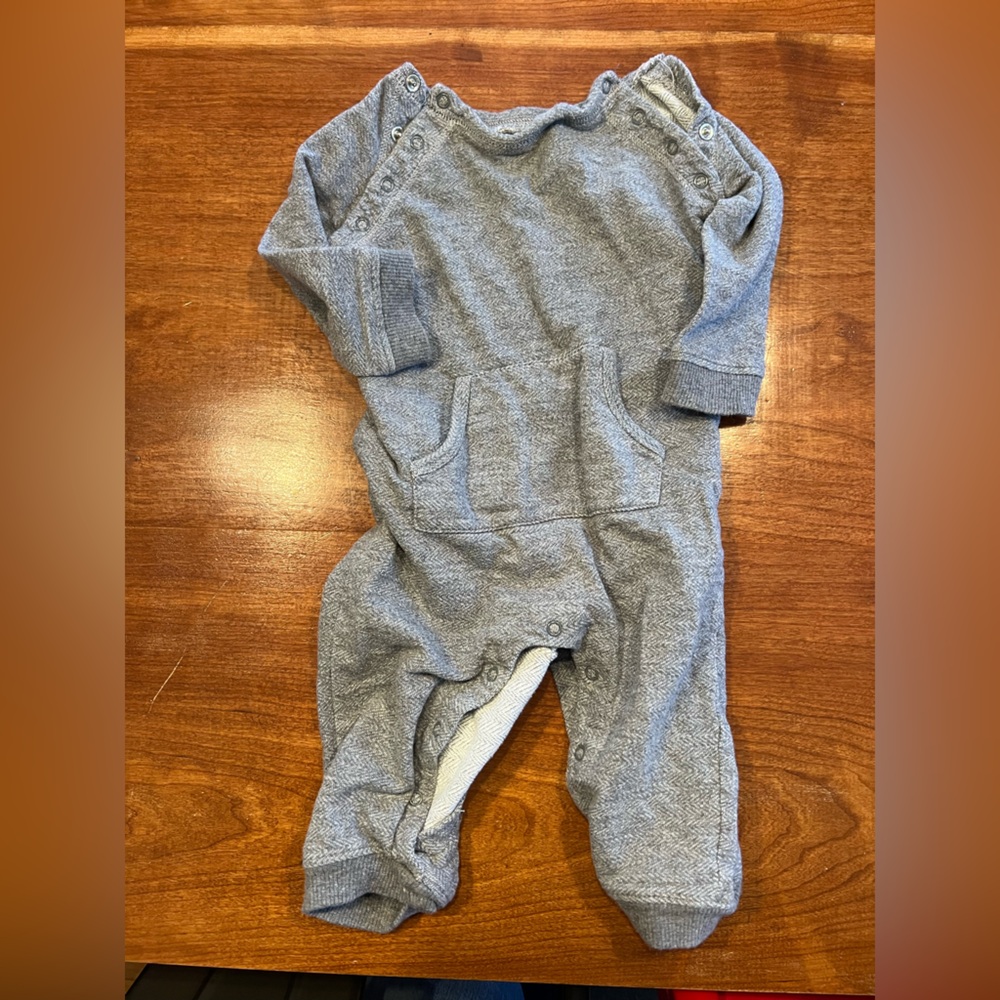 Colored organics baby outfit